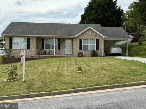 1175 Brook Ct, Front Royal, VA 22630