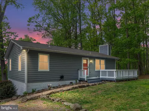 22 Lucke Way, Linden, VA 22642