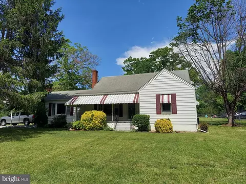1872 Strasburg Rd, Front Royal, VA 22630