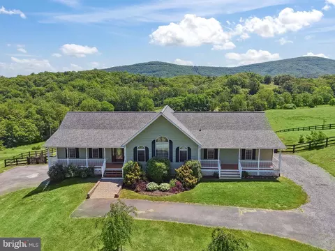 111 Fox Hill Rd, Front Royal, VA 22630