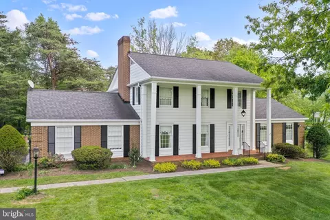 137 S River Rd, Front Royal, VA 22630