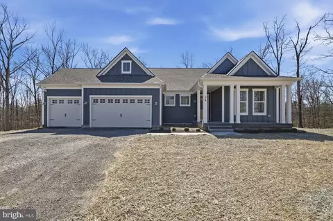 28 Oak Hill Ct, Stephens City, VA 22655