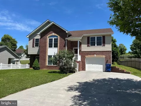 1118 Ashby St, Front Royal, VA 22630