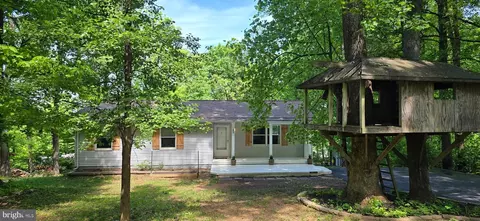 63 Hickory Nut Rd, Linden, VA 22642