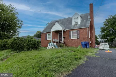 227 Manassas Ave, Front Royal, VA 22630