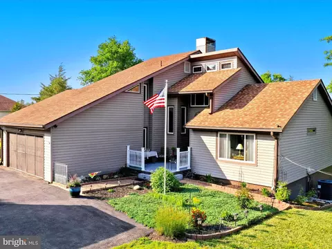 123 Windy Meadows Ct, Front Royal, VA 22630