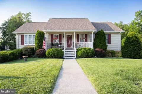 1688 W Commonwealth Dr, Front Royal, VA 22630