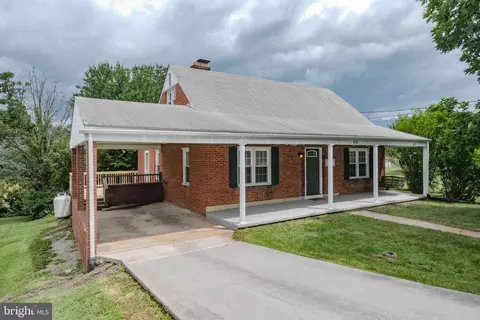 830 William St, Front Royal, VA 22630