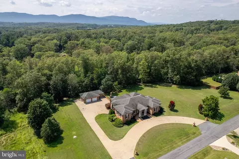 177 Hatcher Dr, Front Royal, VA 22630