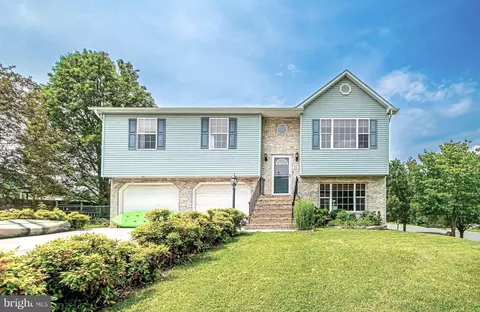 75 Westminster Dr, Front Royal, VA 22630