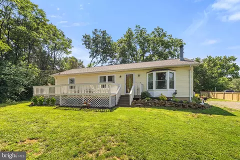 381 Youngs Dr, Front Royal, VA 22630