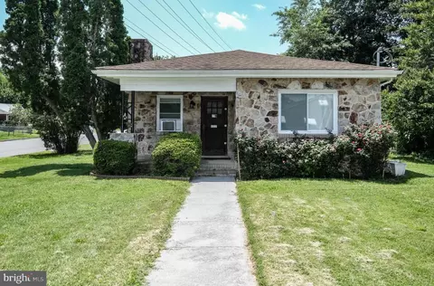 715 Ross Ave, Front Royal, VA 22630