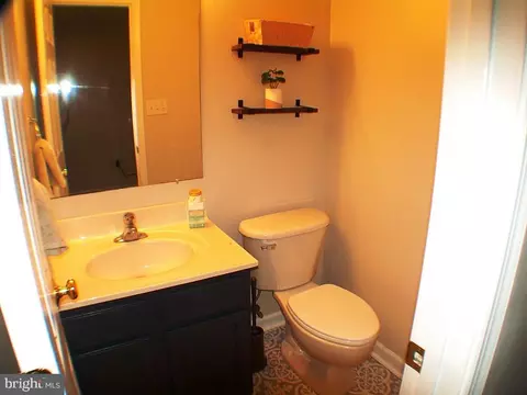 327 E 18th St, Front Royal, VA 22630 photo 33