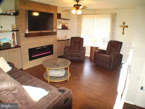 327 E 18th St, Front Royal, VA 22630 photo 21