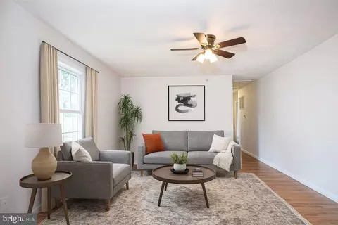 Living - 124 E 15th St, Front Royal, VA 22630 photo 1 of 4