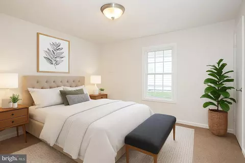 Bedroom - 124 E 15th St, Front Royal, VA 22630 photo 1 of 5