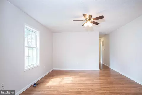 Living - 124 E 15th St, Front Royal, VA 22630 photo 2 of 4