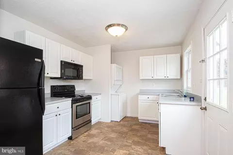Kitchen - 124 E 15th St, Front Royal, VA 22630 photo 1 of 1