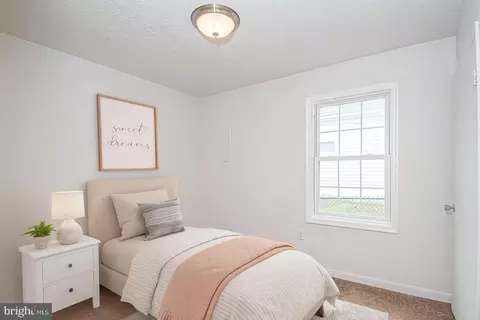 Bedroom - 124 E 15th St, Front Royal, VA 22630 photo 2 of 5