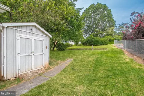 Exterior - 124 E 15th St, Front Royal, VA 22630 photo 1 of 1