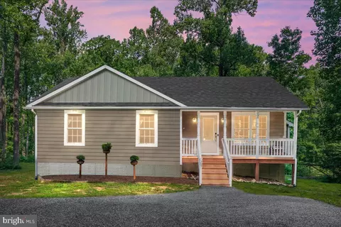 387 Rocky Mount Rd, Linden, VA 22642