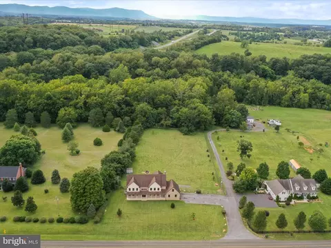 15 Rachels Ln, Front Royal, VA 22630