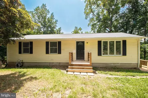 302 Summit Point Dr, Front Royal, VA 22630