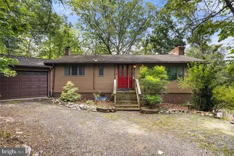 210 Spruce Rd, Front Royal, VA 22630