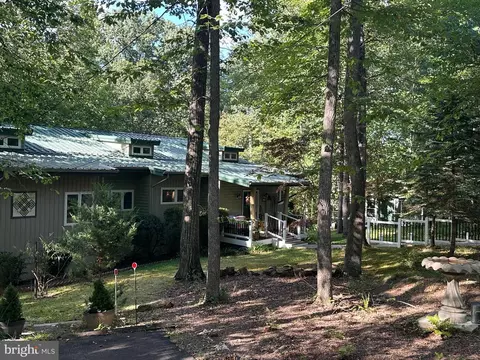 8786 Fern Ct, Front Royal, VA 22630