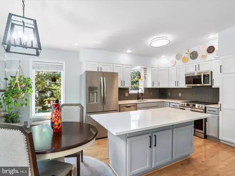 1250 High Knob Rd, Front Royal, VA 22630