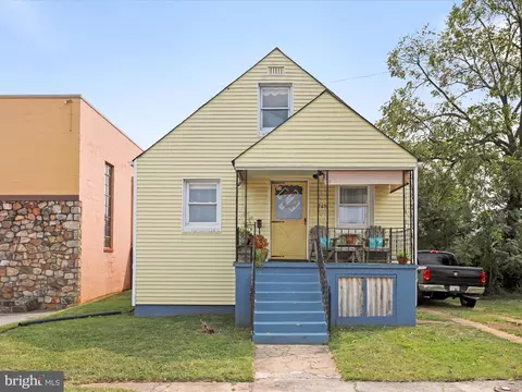 215 E 5th St, Front Royal, VA 22630 photo 2