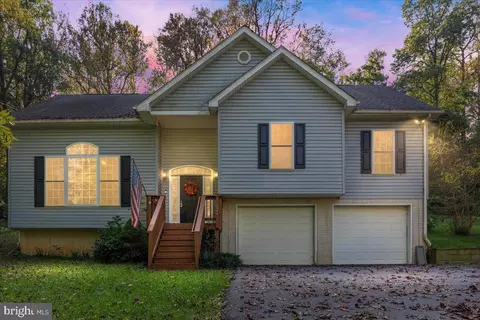126 Locust Tree Ln, Front Royal, VA 22630