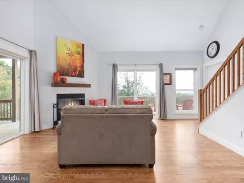 Living - 67 Barbara Dr, Front Royal, VA 22630 photo 1 of 2