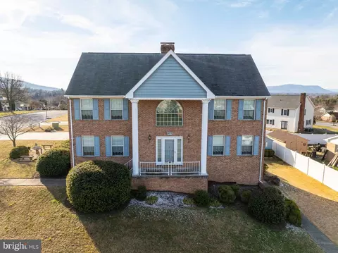 507 Meadow Ln, Front Royal, VA 22630