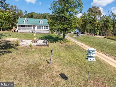 Exterior - 25 Mcdaniel Ln, Middletown, VA 22645 photo 8 of 16