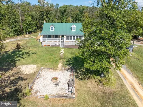 Exterior - 25 Mcdaniel Ln, Middletown, VA 22645 photo 6 of 16