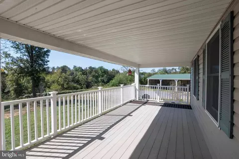 Exterior - 25 Mcdaniel Ln, Middletown, VA 22645 photo 10 of 16