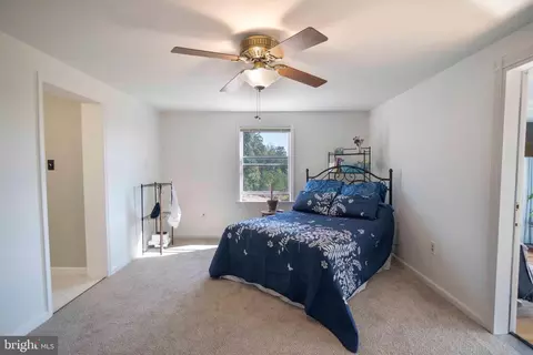 Bedroom - 25 Mcdaniel Ln, Middletown, VA 22645 photo 1 of 7