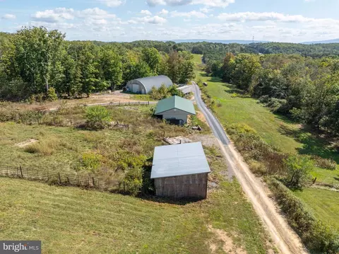 View/Area - 25 Mcdaniel Ln, Middletown, VA 22645 photo 3 of 17