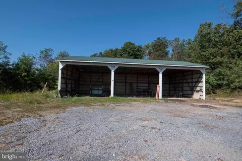Exterior - 25 Mcdaniel Ln, Middletown, VA 22645 photo 14 of 16