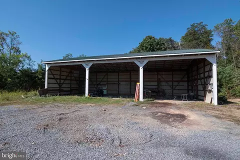 Exterior - 25 Mcdaniel Ln, Middletown, VA 22645 photo 13 of 16