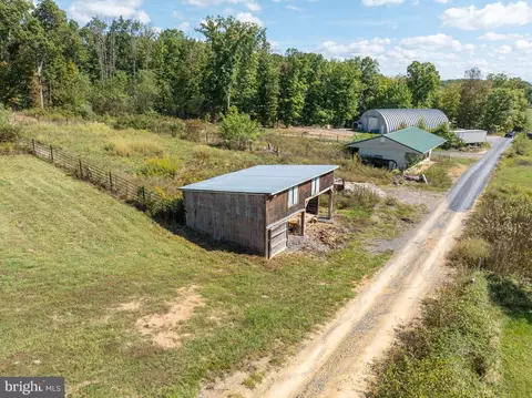 View/Area - 25 Mcdaniel Ln, Middletown, VA 22645 photo 2 of 17