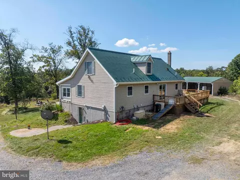 Exterior - 25 Mcdaniel Ln, Middletown, VA 22645 photo 2 of 16
