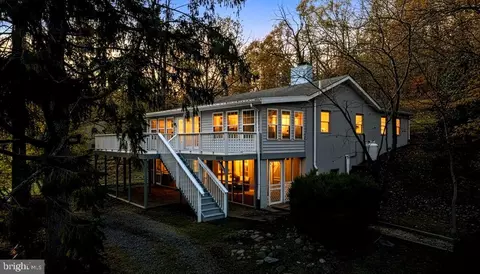 1494 Bennys Beach Rd, Front Royal, VA 22630