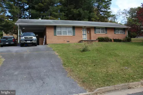 210 S Shenandoah Ave, Front Royal, VA 22630