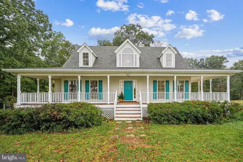 18 Hall Rd, Front Royal, VA 22630