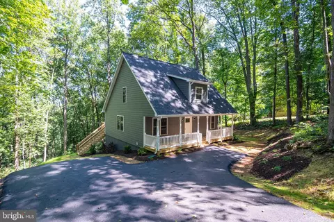 111 Bloodroot Rd, Front Royal, VA 22630