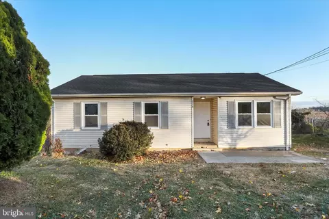 210 E 19th St, Front Royal, VA 22630