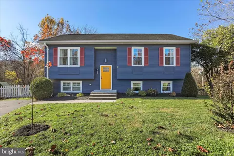 975 Meadow Ct, Front Royal, VA 22630