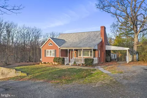 1064 Strasburg Rd, Front Royal, VA 22630